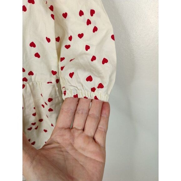 babyGap 6-12 Months Hearts Love Long Sleeve Onesie Ivory and Red - Picture 7 of 15